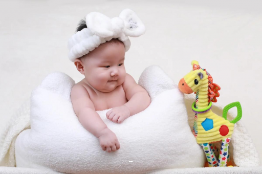 贵港宝宝几个月翻身